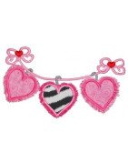 holiday-three-hanging-hearts-mega-hoop-design