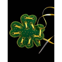 Little Lacer Card St Patricks Day