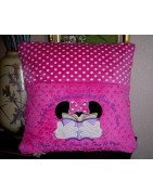 Pillow Palz Ms Mouse Reading