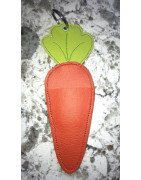 In Hoop Carrot Pocket 