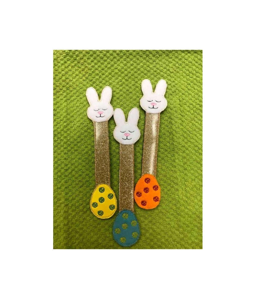In hoop Bunny Bookmarks