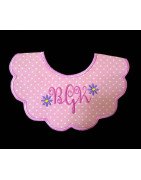 In Hoop Round Scallop Baby Bib