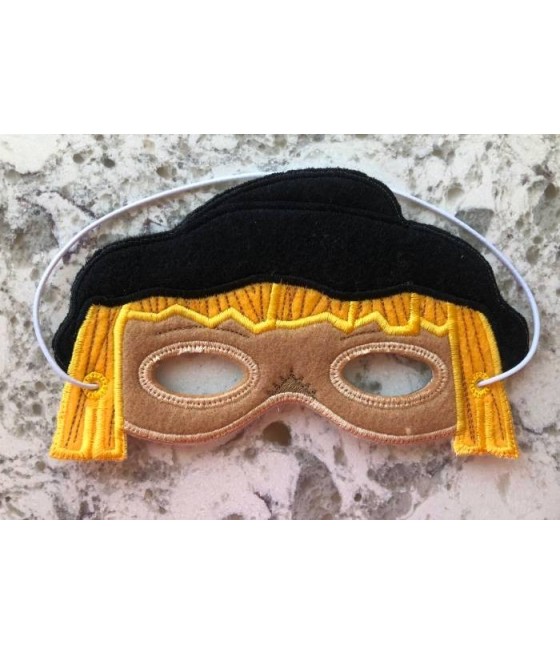 In Hoop Scarecrow Mask