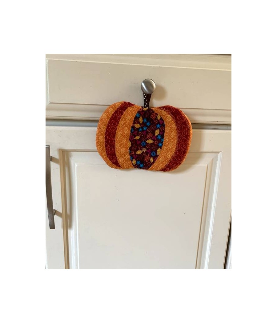 https://nobbieneezkids.com/24826-large_default/in-hoop-quilted-pot-holder-pumpkin.jpg