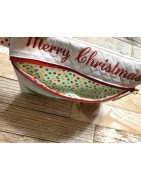 In Hoop Lined Christmas Truck Zipper Tote