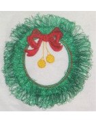 fringe-christmas-wreath