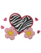 holiday-fringe-hearts-and-flowers-mega-hoop-design
